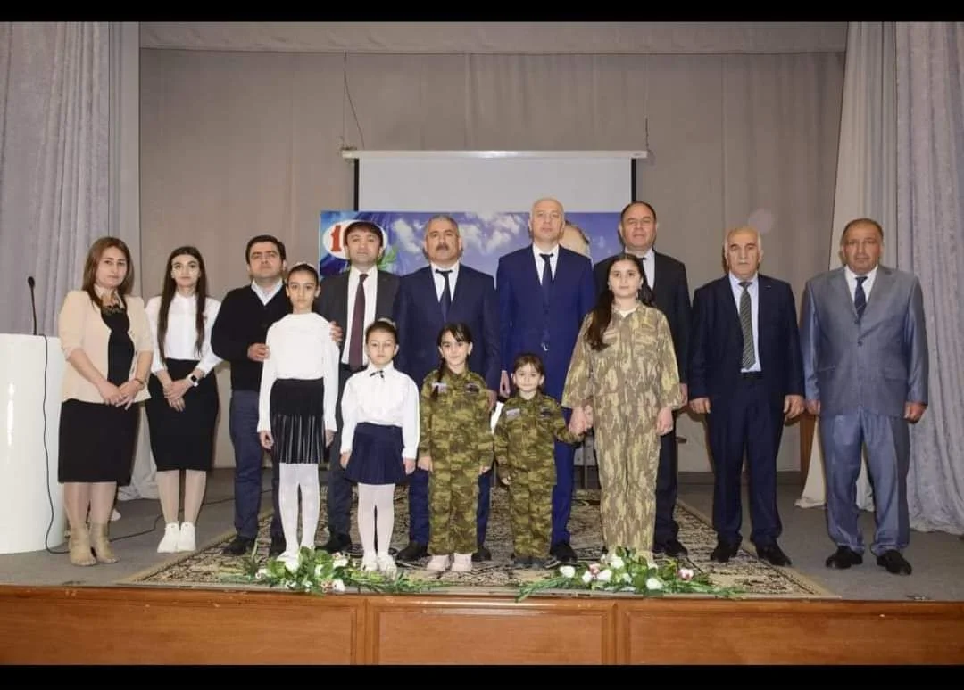 Ulu Öndər Heydər Əliyevə həsr olunmuş “Möhtəşəm Qala” kompozisiyası nümayiş olunub