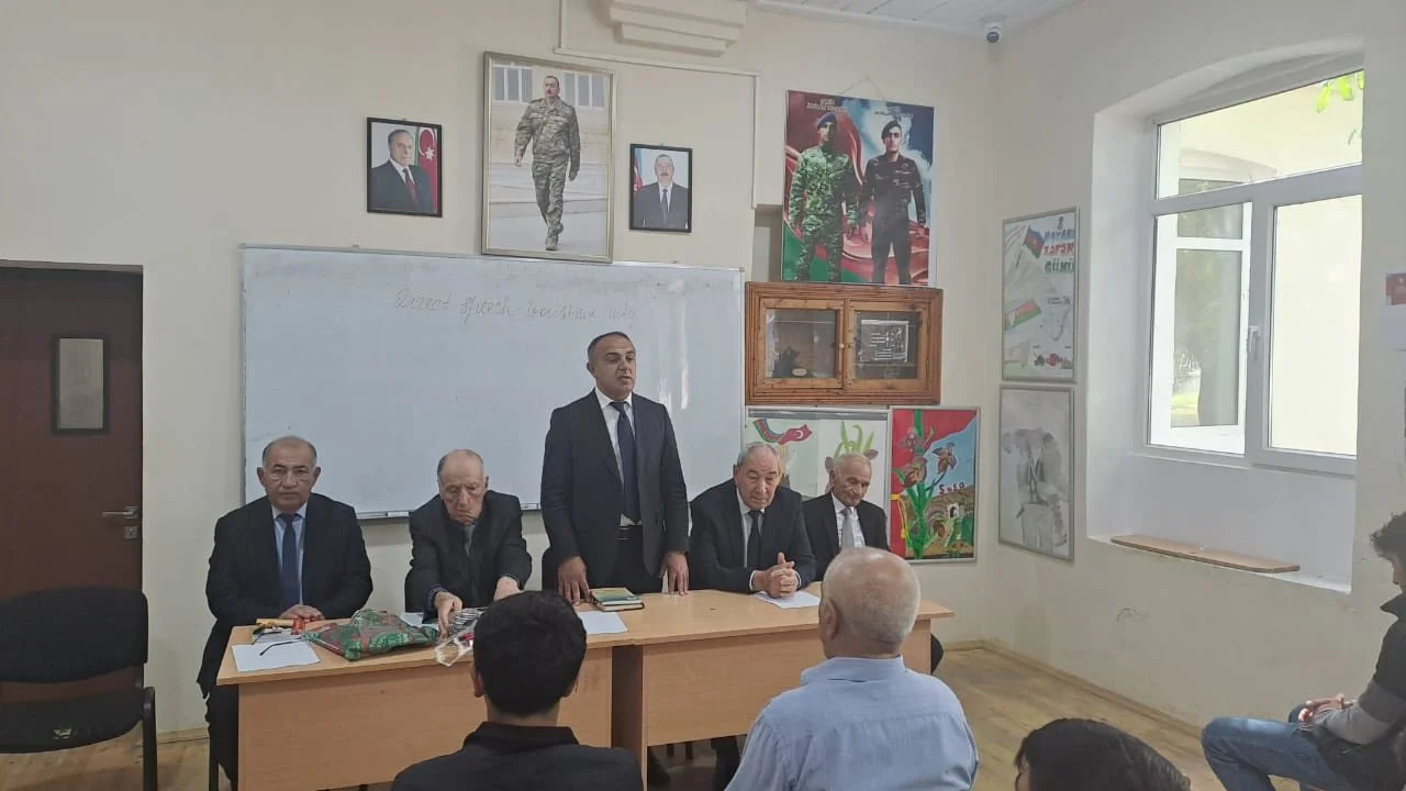 Masallı Dövlət Regional kollecində insan haqları və suveren dövlət hüquqları mövzusundan bəhs edən yazıçı-publisist Ələşrəf Niftiyevin bu günlərdə elm və təhsil nəşriyyatı tərəfindən nəşr edilmiş ,,Deyək,Susmayaq " kitabının təqdimatı keçirilib