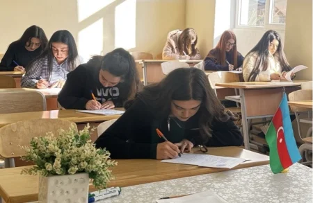 Kollecdə 2025/2026-cı tədris ilinin payız semestrinin imtahan sеssiyаsına start verilib